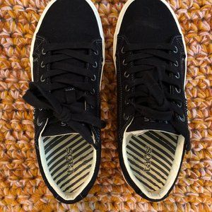 Taos Black Plim Sole Shoes Size 8